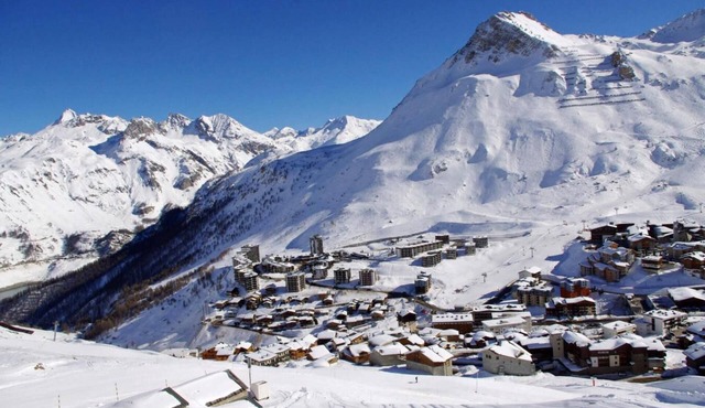 40m from ski slopes, 5th floor, view mountain, balcony, tv, ski locker, 21m², Tignes in Tignes