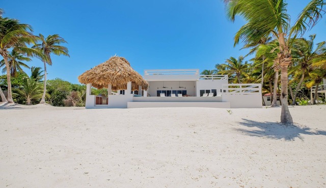 4BR NEW Oceanfront Luxury, Steps Into the Caribbean, Private Pier & Rooftop
