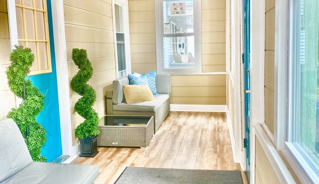5 bedroom with parking for families and groups. in Springfield