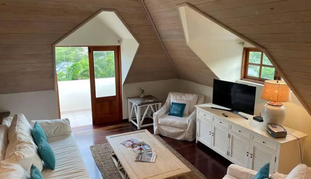 5 minutes to the beach 2 minutes to our infinity pools spacious 2 bedroom villa, in st phillips