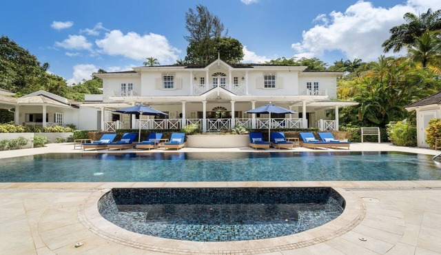 A 4 Bedroom Luxury Sandy Lane Villa With Lots Of Privacy And Close To The Beach in Sandy Lane