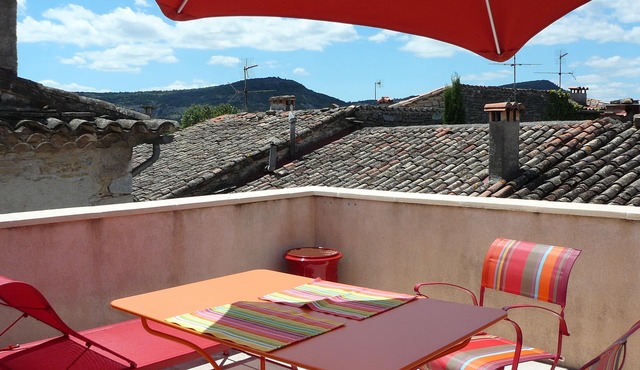 Altes Steinhaus in Pompignan