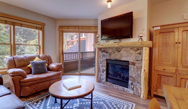 Amazing Condo With Awesome Views! Two Hot Tubs! CS221 in Copper Mountain