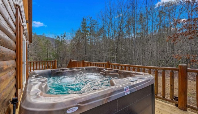 Apalachee Pool lodge in Cosby