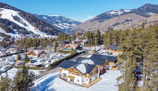Apartment "Les Ciases Chalets Dolomites Apt 2" with Private Balcony, Shared Sauna & Wi-Fi in San Vigilio di Marebbe
