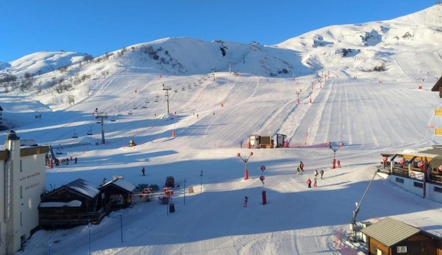 Appartement traversant résidence chaput 2 - 2 pièces - 6 personnes - vue sur front de neige in La Toussuire