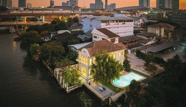 Arpo Pool Villa Riverside Bangkok | 3-Bedroom Private Villa Near MRT & Iconsiam in Bangkok