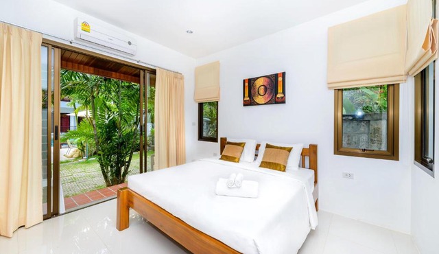 Baan Phuchalong Place in Chalong