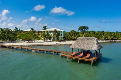 Beach Walkout Condo 112 3BR2BA Sleeps 8