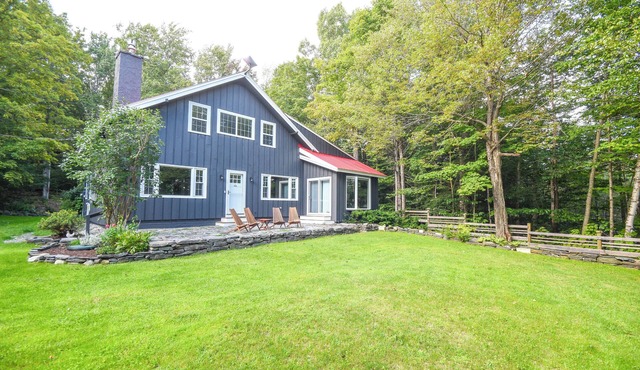 Beautiful Freshly Renovated 3/4 Br with Work Stations in Stratton