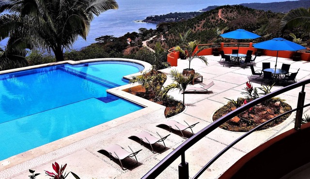 Beautiful Ocean View 1-Bedroom Condo at Vista Encantada 106 in El Divisadero