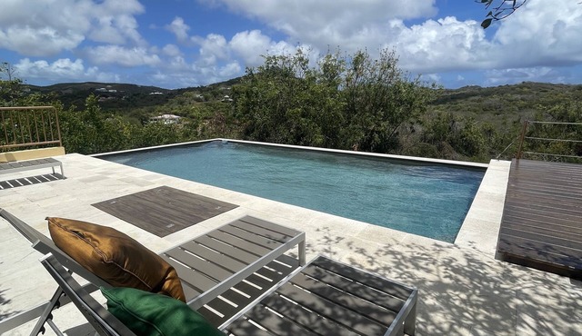 Beautiful property that can accommodate 26 guests! Casa Lidia in English Harbour
