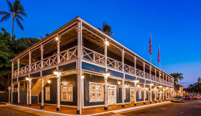 Best Western Pioneer Inn in Lahaina