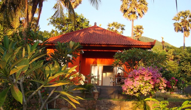 BLU GUESTHOUSE - VILLA AMED in AMED