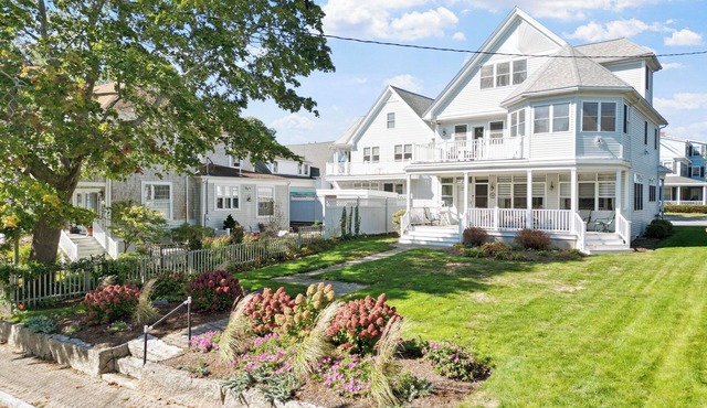 BRAND NEW LISTING! Spacious 5BD Beachfront Retreat-Central A/C, Outdoor Shower, Right on Onset Beach in Onset