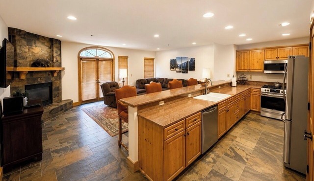 Bring Your Pet! 1-Bedroom Mountain Retreat at the Bear Creek Lodge in Mountain Village