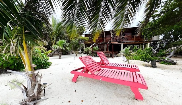 Castaway Blue Hole Long Caye, Belize