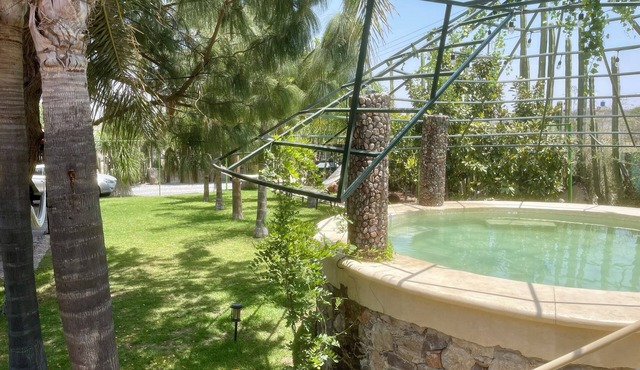 Casa Dharma con alberca/jacuzzi para 22 personas in Tequisquiapan