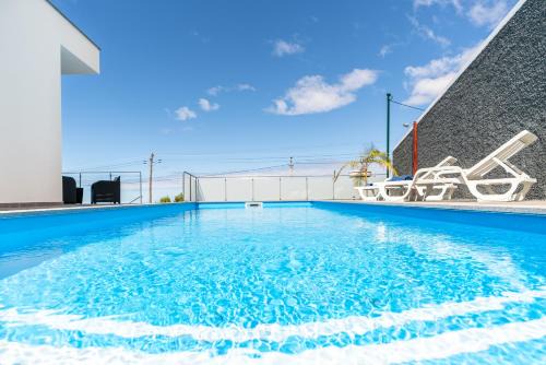 CASA GEORGINA Heated Swiming, Sea View and Air Conditioning in Calheta