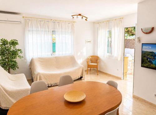 Casa Marga - " Pet friendly - Piscina Privada - Playa - BBQ - Parking - Delta de l'Ebre - Riumar" in Riumar