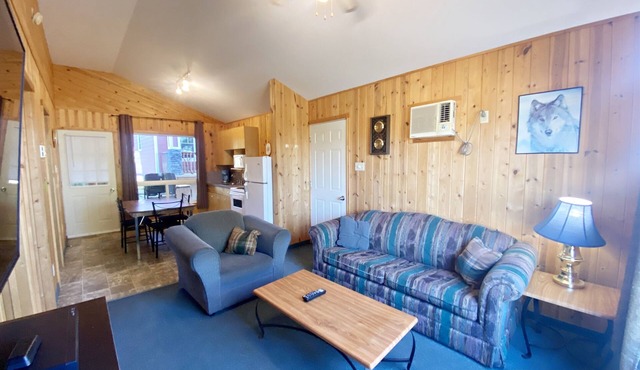 Catch n' Relax: The Fisherman's Retreat! in Seven Sister Falls