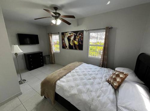 CentralCity "Haven" Private Home & Pool
