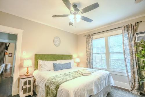 Centrally Located King Bed Midtown Liberty 2697 in Memphis