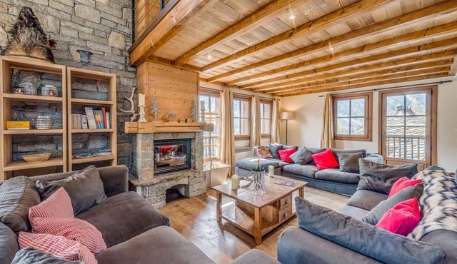 Chalet, 200m from ski slopes, view ski slopes, sauna, terrace, balcony, fireplace or stove, tv in Tignes