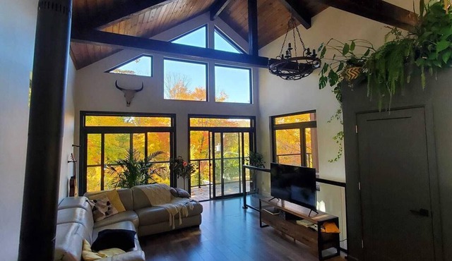 Chalet Ski Bromont: Elegant, Cozy and Convenient in Bromont
