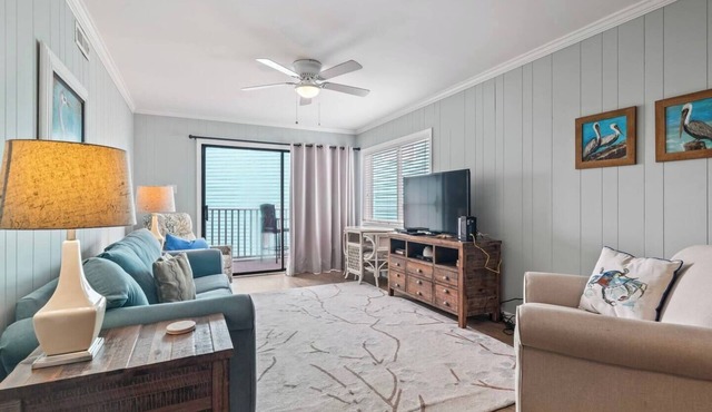Charming Cherry Grove 2BR w/Relaxing Pool & Stunning ocean view in North Myrtle beach