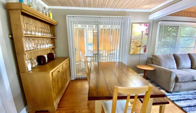 Charming Dog-Friendly Cottage, Walk to Rehoboth Beach, Private Yard & Parking! in Rehoboth Beach