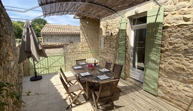 Charming house 800 m from the river with terrace and courtyard. in Cornillon