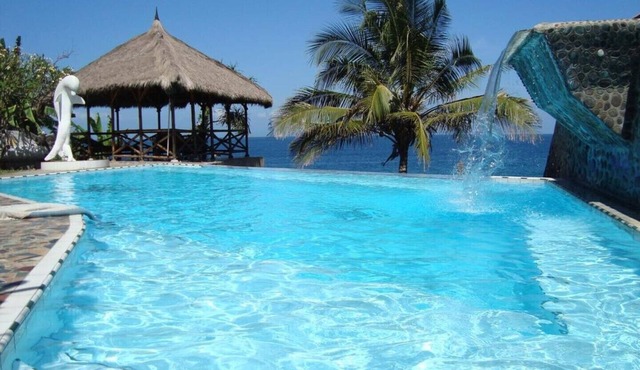 Cliff House on Bali is Unique, above the ocean, the sound of the waves – Unit 6 in Karangasem