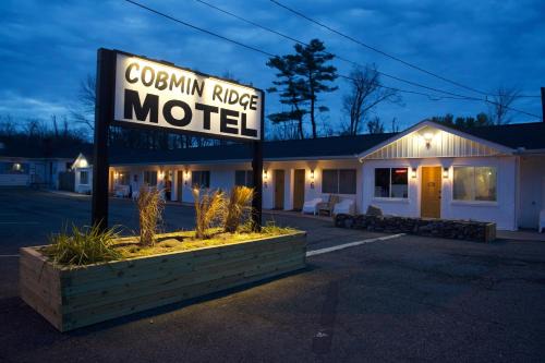 Cobmin Ridge Motel in Branchville