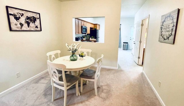 * Comfy Condo close to everything in Prattville * in Prattville