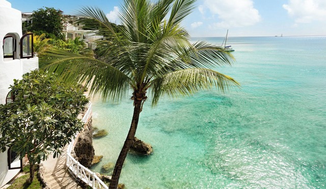 Coralita No.3, Oceanfront Apartment Near Sandy Lane in Prospect