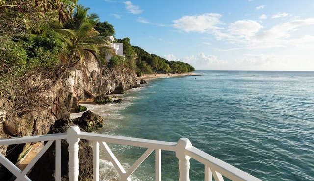 Coralita No.5, Oceanfront Apartment Near Sandy Lane in Prospect