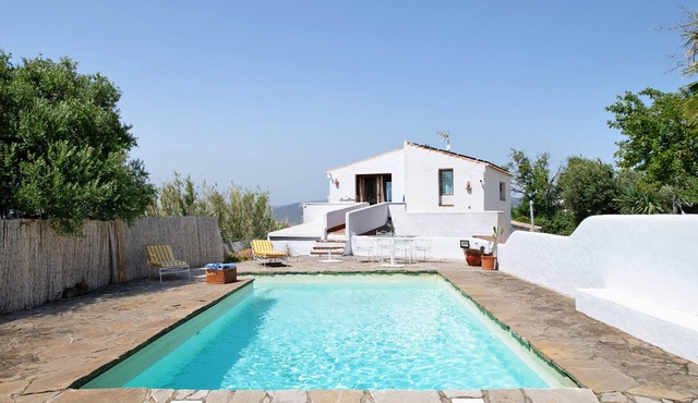 Country House 'Casa De Los Pintores' with Private Pool, Wi-Fi and Air Conditioning in Facinas