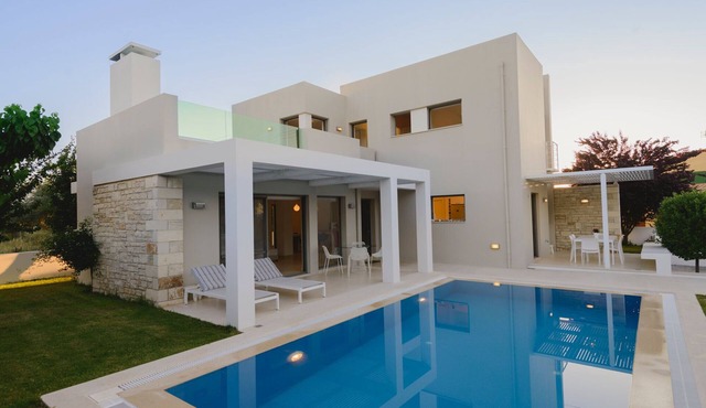 Countryside Eco Villa-Gonia with private pool, 8km from Rethymno. Sleeps 6 in Rethymno