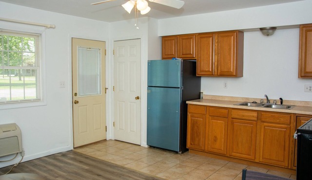 Cozy 1-bedroom apartment less than 10 mins from WIU in Colchester