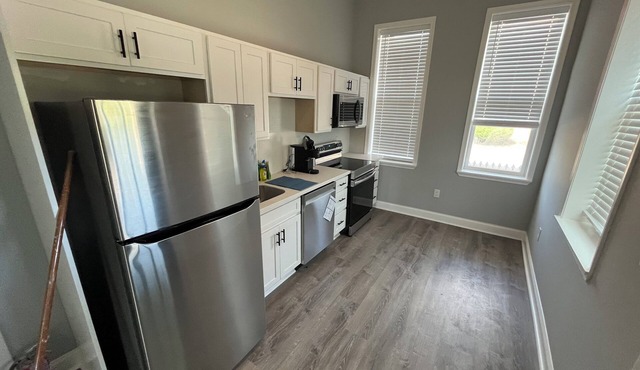 Cozy 1-bedroom apartment in amazing Danville with WiFi, AC in Danville