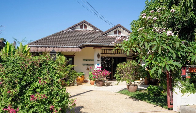 cozy house with mountain view in Khao Lak in khuk khak