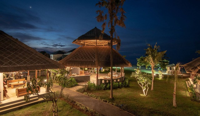 DeLuxe 1BR villa with pool and breathtaking ocean /ricefield view! in Seririt