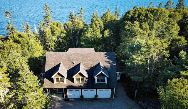 Direct WATERFRONT, Acadia National Park, Mount Desert Island! in Tremont