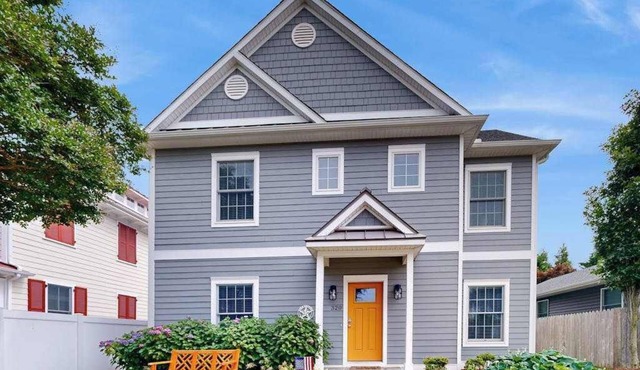 Dog-friendly, 2-story home near beach with private outdoor pool, W/D & AC in Rehoboth Beach