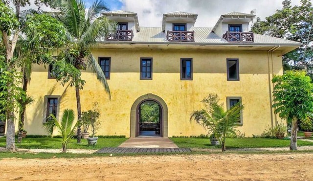 Dog-Friendly Riverfront Suites with Private Pool, Lovely Views, Partial AC & WiFi