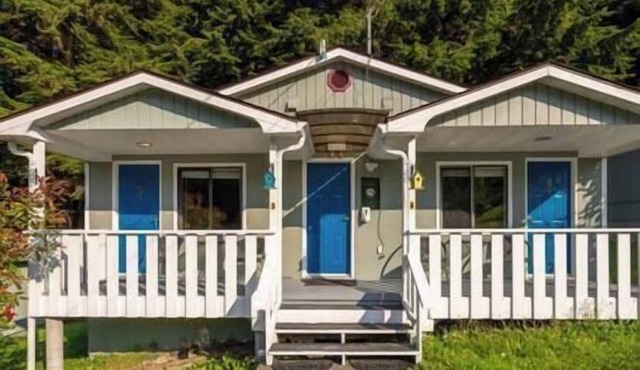 (E) Sterling Standard Cabin (non pet friendly) in Alert Bay