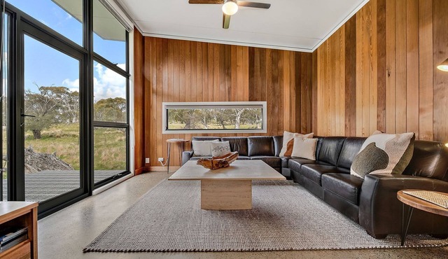 Ecocrackenback Luxe Chalet 8 - Accessible Accommodation in Crackenback