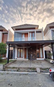 Emerald Villa in Prampuan
