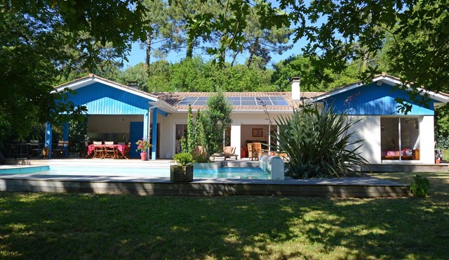exceptional, quiet, golf on 27 holes character villa, heated pool in Biscarrosse